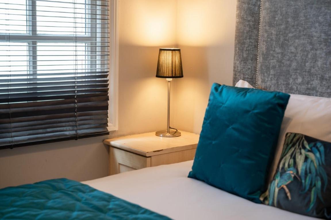 Perfectly Located Central Chester Town House -2Br Exterior foto